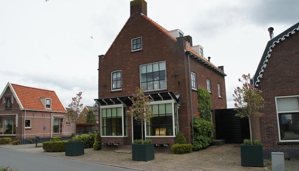 Noordeinde 77 A te Roelofarendsveen Nu te koop, een unieke en sfeervolle woning in het oude centrum van