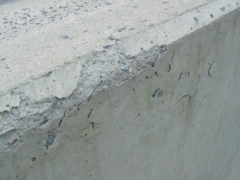 Nabehandeling en bescherming Vorst NBN EN 13670: T omgeving laag Beschermingsmaatregelen treffen T oppervlak beton > 0 C tot f c > 5 MPa Koud weer: ANB T omgeving <