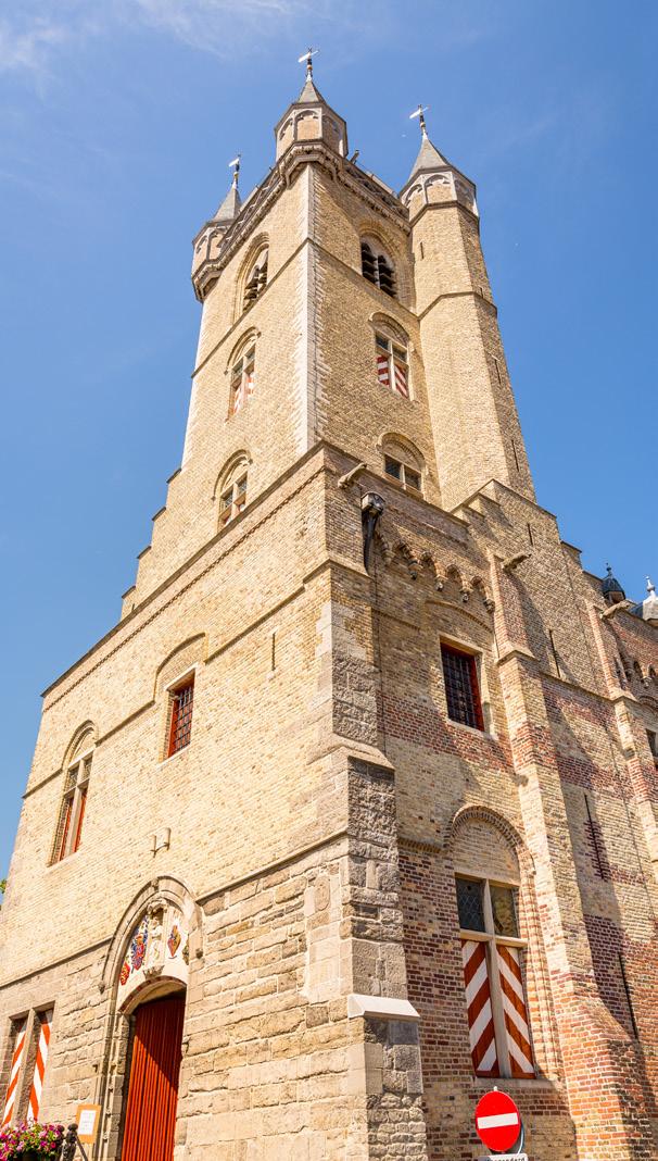 Geschiedenis en modern plezier Sluis Vestingwallen, stadspoorten en het Belfort, in Sluis ligt de geschiedenis voor het oprapen.
