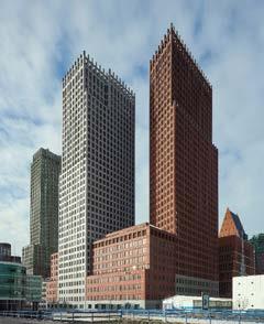 Met de eerste hoogbouwnota Hoogbouw in het Haagse stadsbeeld (1992) werd ingezet op het reguleren van hoogbouw van kantoren in het Central Business District.