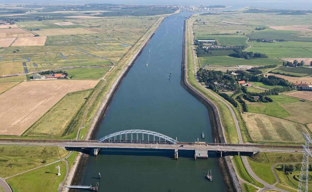 2.6 Kanaal door Zuid-Beveland Waar: noord-zuid verbinding tussen Oosterschelde en Westerschelde. Het Kanaal door Zuid-Beveland is 9 km lang en circa 200 m breed.