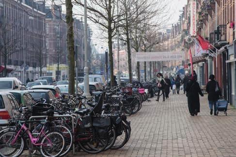 1 Visie: voldoende voorzieningen voor actieve fietsers 1.1 Het belang van de fiets is groot De fiets is cruciaal in het leefbaar en bereikbaar houden van Amsterdam.