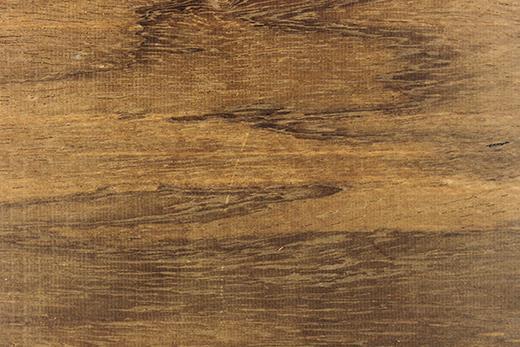 Het hout krijgt een mooie bruine kleur met behoud van zijn natuurlijke uitstraling. 2. SoulWood Modi Voor SoulWood Modi gebruiken wij Noord-Europees vuren.