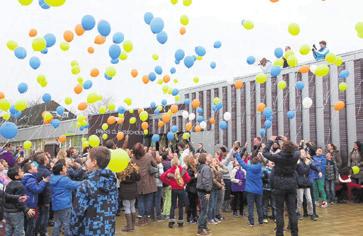 TARIEFKAART 2016 De gegevens op deze tariefkaart gelden t/m 31 december 2016, wijzigingen voorbehouden. X ZOETERMEER EN OMSTREKEN X Bereik/1.