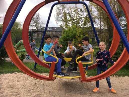 In-/uitstroom Op 18 april is Milan Varol 4 jaar geworden, hij mag nu elke dag komen in groep 1/2A bij juf Savannah.