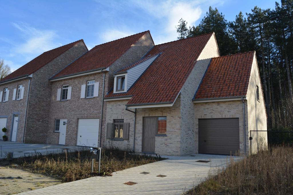 WONING 18: Landelijke woning in stijlvol woonerf met bosrijke, kindvriendelijke omgeving nabij het centrum van Lichtaart.