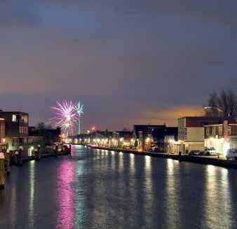 Ligbad in de badkamer Indeling van zolder Dakkapel aan de