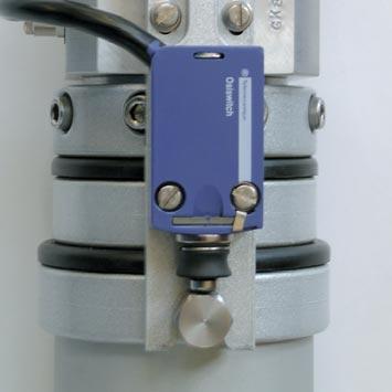 Mast specificaties Technische details 1 4 Mastkop samenstel met 1 x PG9, 1 x PG11, 1 x PG13,5 wartelaansluiting en 8 mm flens gemonteerd op