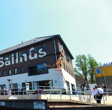 ULTIEM VERBLIJF It Sailhûs, ons multifunctionele watersportcentrum met aangepaste (zorg)appartementen, is uniek in Nederland.