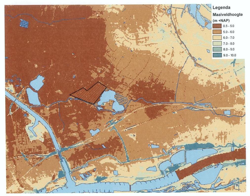 Bodemopbouw Ondiepe bodemopbouw Uit de bodemkaart van Nederland (Kaart 39 West) blijkt de bodem centraal in het plangebied te bestaan uit zware klei.