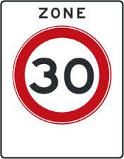 4 ZONE 30 Sinds 1 september 2005 geldt in alle schoolomgevingen een maximumsnelheid van 30 km/u. In onze gemeente wordt deze zone aangegeven met gewone vaste verkeersborden.