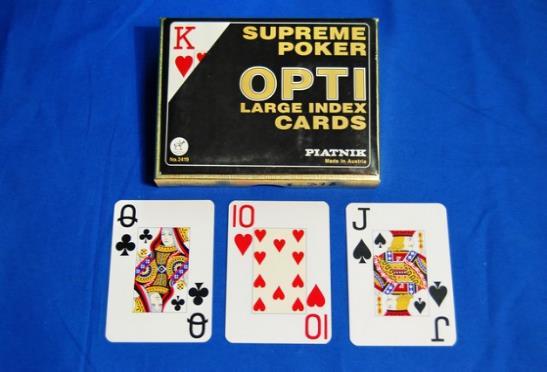 0000378 Speelkaarten met normale afbeeldingen, grote cijfers en letters.