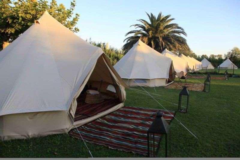 De tent is vervaardigd uit katoen van 320g/m².