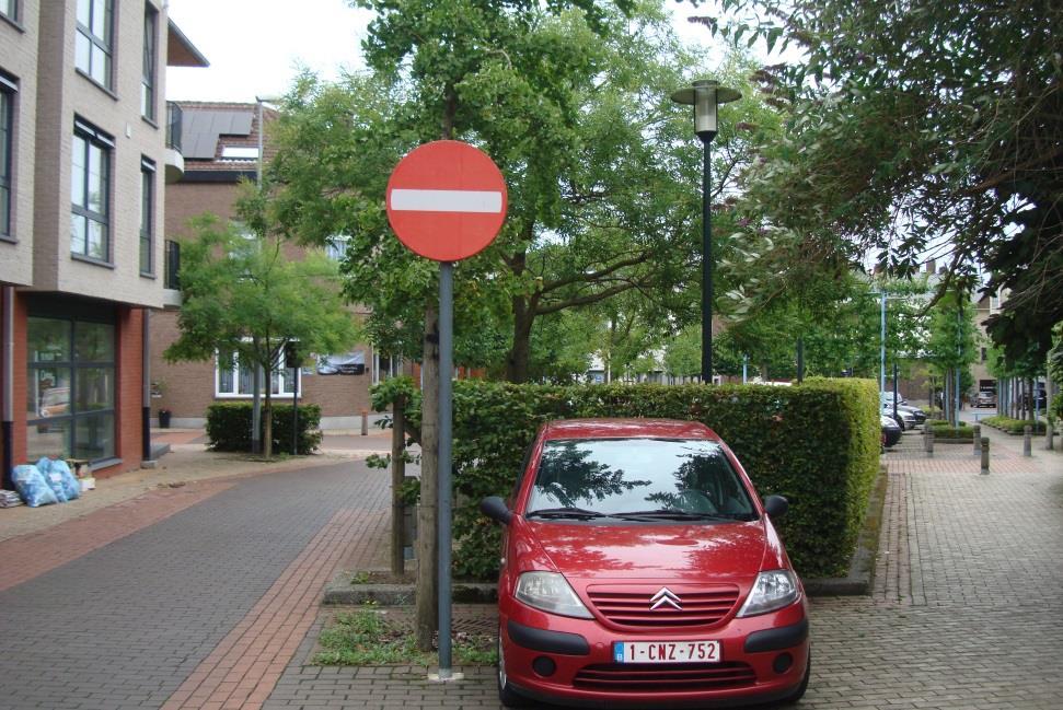 De rijrichting richting Haren is duidelijk.