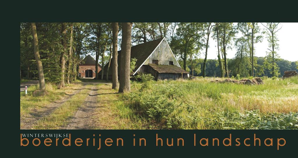 In deze Nieuwsbrief vraag ik aandacht voor mijn nieuwe fotoprojec t over de kenmerkende boerderijen in het landschap rondom Winterswijk.