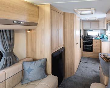 Nieuw is voor 2018 de Avante 462 eindkeuken, een zeer compacte caravan met veel ruimte.