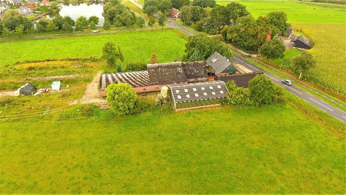 Omgeving: Het object ligt in een mooie omgeving met veel natuurschoon, mooie dorpen met traditionele boerderijen en een