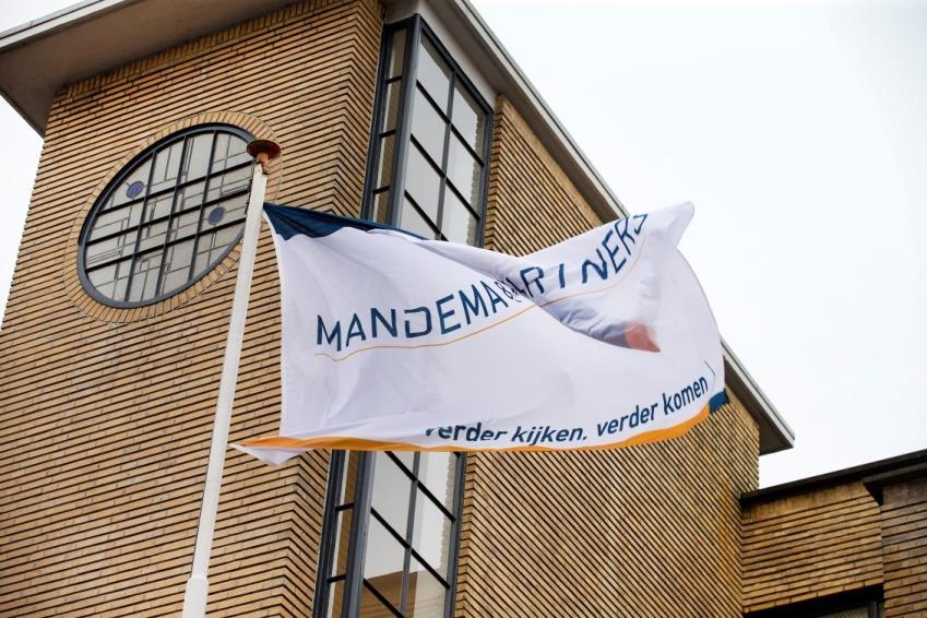 Update Mandema Sinds 1956, gevestigd in Den Haag Uw bedrijfscontinuïteit staat bij ons centraal Risicomanagement, Pensioen en Zorg & Verzuim Per 1 januari 2017