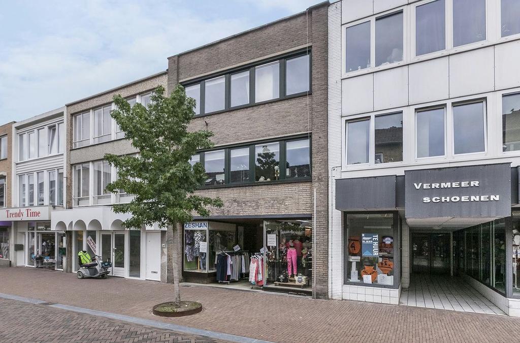 TE KOOP KOUVENDERSTRAAT 62, HOENSBROEK UW MAKELAAR: De heer Maurice Cergnul Tel.: 06-54653700 E-mail: m.cergnul@ruijters.