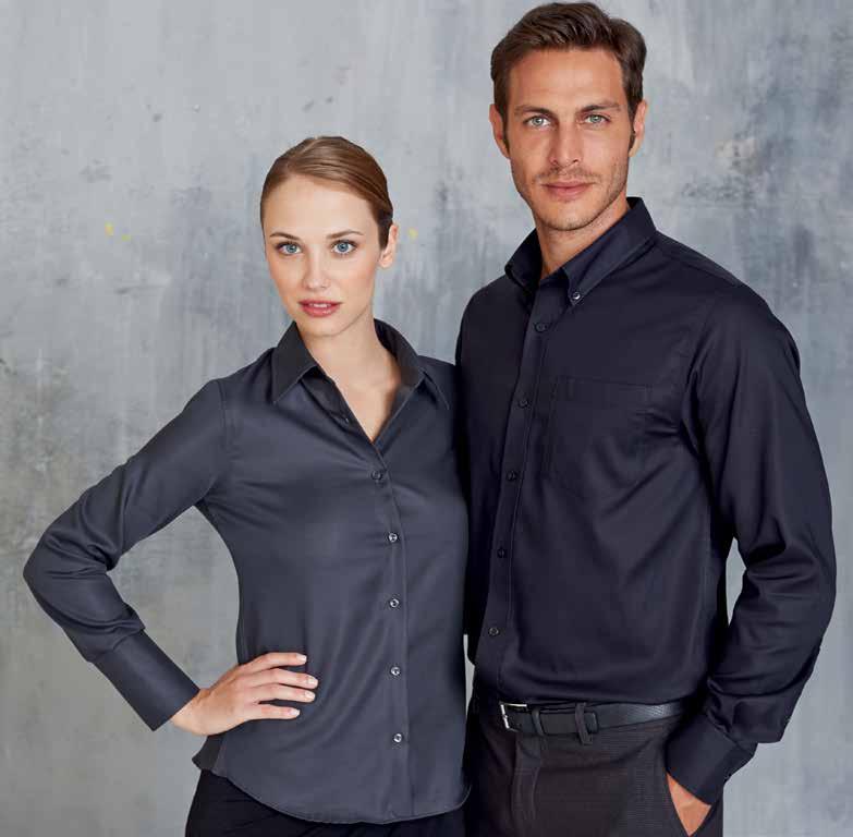 Tot 4XL S M L 3XL 4XL K537 120 g/m 2 HEREN OVERHEMD MET LANGE MOUWEN 100% micro sergé katoen. Non-iron technologie. Button down. Toon op toon knopen met kruissteek. Borstzakje.