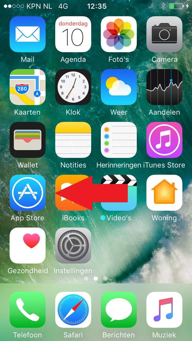 Apps downloaden voor de iphone Stap 1: Tik op App Store Stap 2 Tik links onderin op ZOEK en
