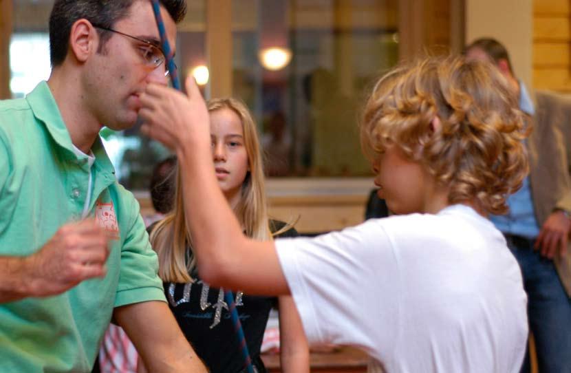 Home Vragenlijst Dit is een interactieve pdf, klik in het menu hieronder om een van de andere scholen te bekijken: Johan de Witt Gymnasium, Dordrecht De Passie, Utrecht Visser t Hooft Lyceum, Leiden