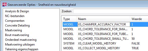 Een modelspecifieke variabele aanpassen (1) U stelt in het nieuwe model in Tekla Structures de modelspecifieke variabele XS_CHAMFER_ACCURACY_FACTOR in op 1 in het dialoogvenster Geavanceerde Opties