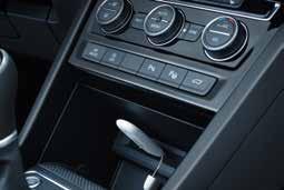 000061125D 139 Volkswagen carstick (wifi hotspot) Dankzij de Carstick ontstaat een wifi hotspot in de auto.