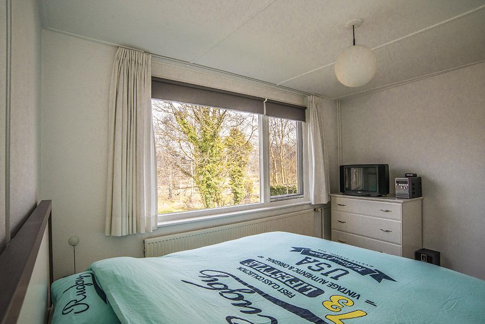 Aan de tuinzijde 2 slaapkamers, beide