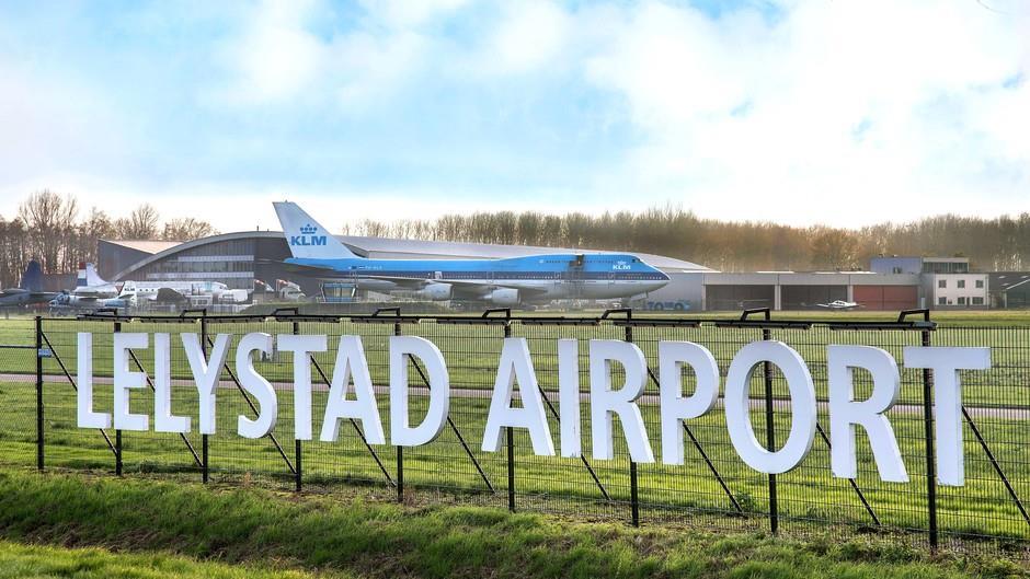 5. Aanleg extra infrastructuur Lelystad Airport In maart 2018 moet de luchthaven Lelystad Airport operationeel zijn. Deze week werd bekend, dat Dura Vermeer de gehele infrastructuur gaat uitvoeren.