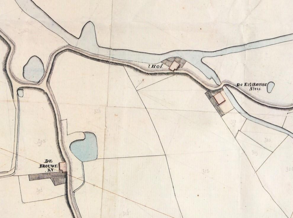 Landschapselementen (deel 2): door Jan van Eck DE ERLECOMSE SLUIS In de loop van de 16 e eeuw heeft de bedding van de Waal zich zover noordelijker verplaatst dat er buitendijks een moerasgebied