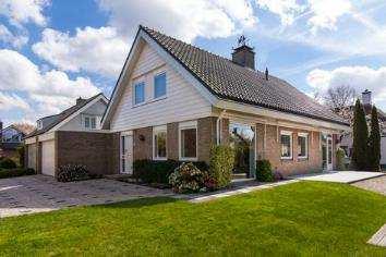 12 2811 ES, REEUWIJK Tel: