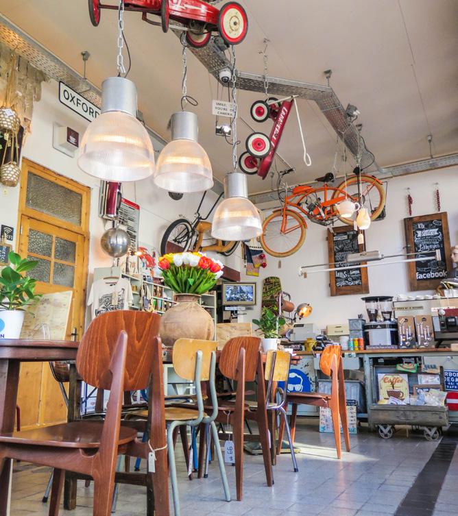 29 Koffie & Zo MAP QUADRANT // I-11 Coffee bar & gift shop Besides coffee, pastries and lunch, they offer varied assortment of vintage furniture and original gadgets with an interesting story.