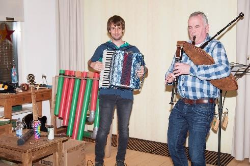 gevarieerde mix van folkmuziek, harpiste Loes van Dijk