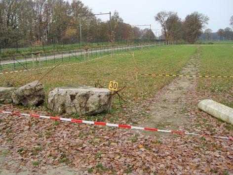 Huidige begrenzingen en begroeiing van het fort met aan de zuidzijde het beoogde bezoekerscentrum.