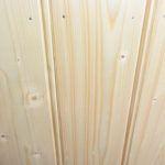 Puntschroot Puntschroten is hout wat bewerkt is waarbij aan 1 zijde een groef wordt gemaakt en aan de andere zijde een punt. Hierdoor sluit het hout goed op elkaar aan (zie foto).