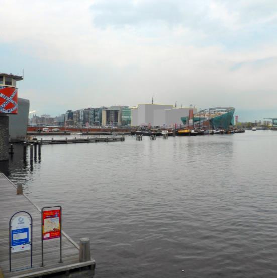 Hendrikkade/ Nieuwevaart nabij het Scheepvaartmuseum.