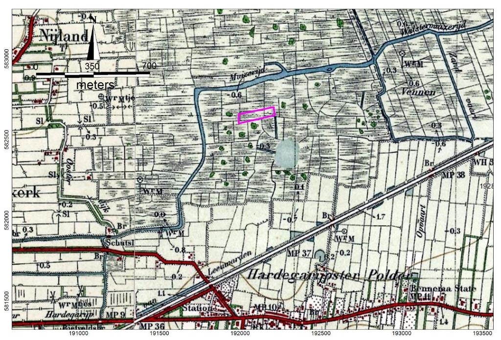 Hieronder is de topografische kaart weergegeven van rond 1900-1950, waarbij het plangebied nog altijd deel uitmaakte van een grootschalig drassig gebied ten noorden van Hurdagaryp.