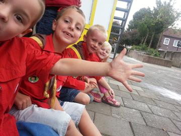 nl Welpen Jongens en meisjes van 7 tot 11 jaar Zaterdagmiddag van 14:30 tot 17:00 Bij de welpen hebben wij gevarieerde en leuke programma s waarbij de kinderen leren samen te spelen en samen te