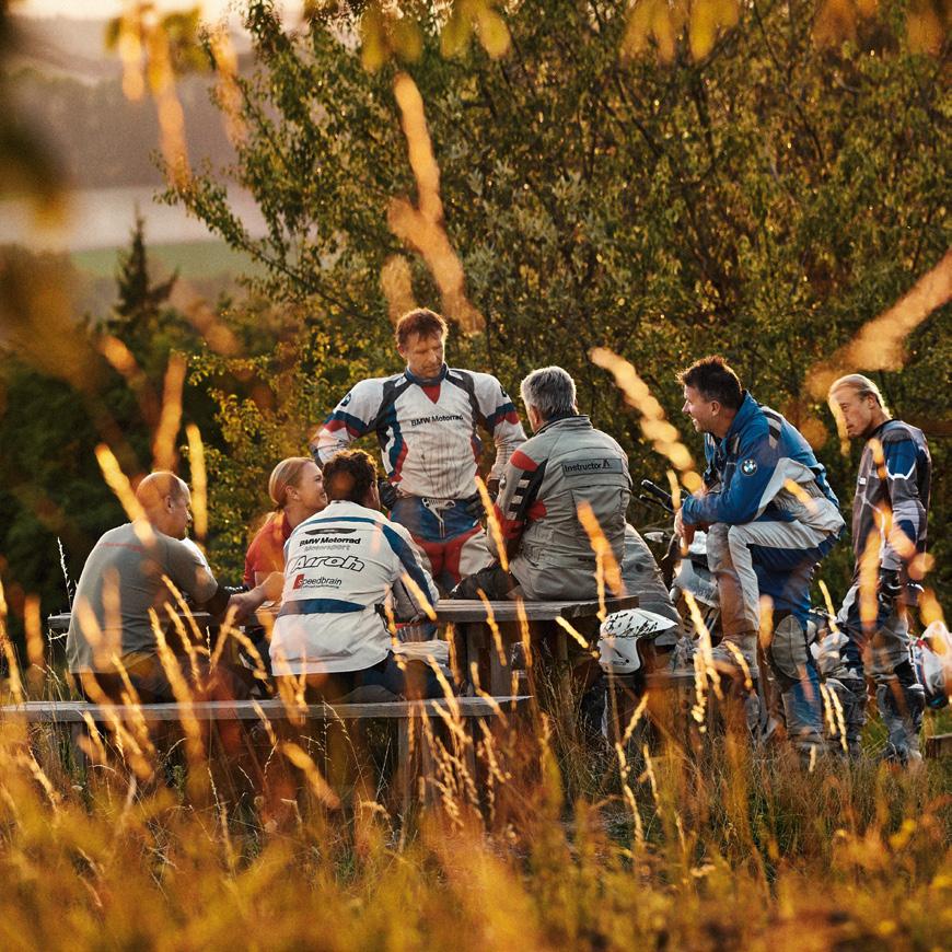 UW MOTORFIETS PRIVÉ LEASEN OF FINANCIEREN. DAT IS HET PRETTIGE VAN GESPREID BETALEN. BMW PRIVATE FINANCE. WETEN WAAR U AAN TOE BENT. Een nieuwe of gebruikte BMW motorfiets rijden.