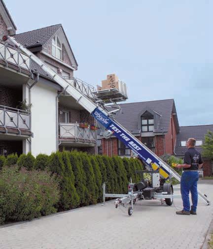 In moderne binnensteden is tegenwoordig vaak heel weinig ruimte voor verhuizingen en meubeltransporten, maar ook in oude stadskernen met hun nauwe straatjes is het gebruik van traditionele