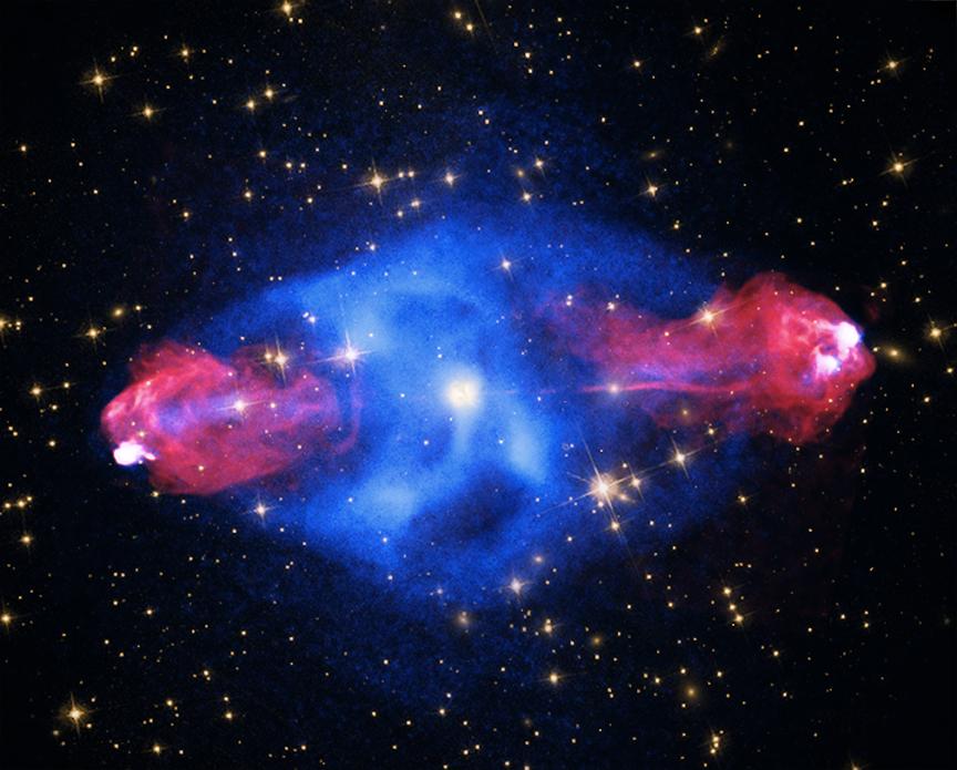 Rechts: Cygnus A, het archetypale FRII radiosterrenstelsel. De kleur rood laat de radio-emissie met typische heldere rand zien.