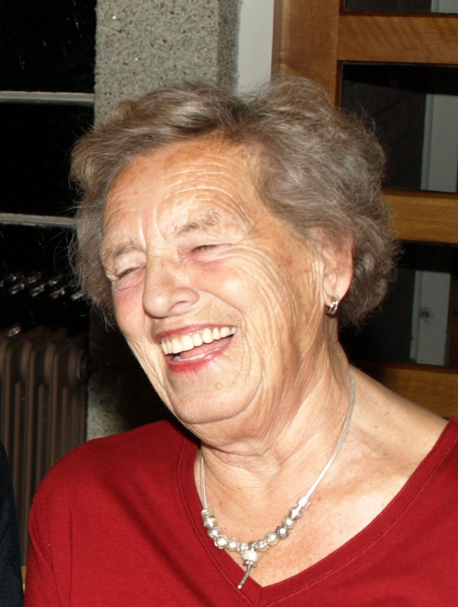 In memoriam Op 20 mei j.l. is op 90 jarige leeftijd, na een korte ziekbed overleden Johanna Germaine Mazereeuw -Verkuil, kortweg Jo. Jo werd 90 jaar geleden geboren in Enkhuizen.
