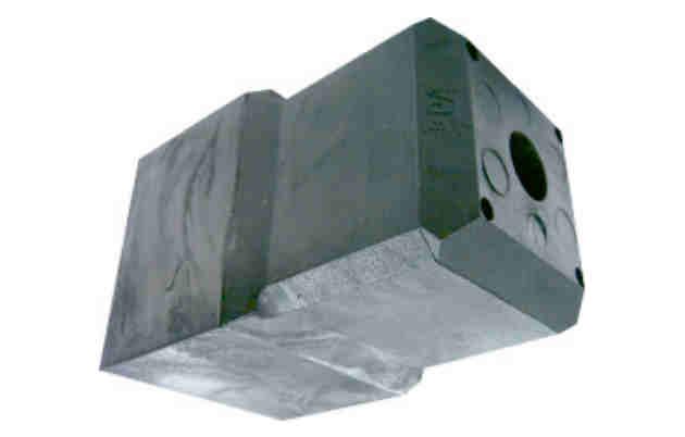 Verlenging van standaard metselprofiel tot 100 mm. Speciaal ontworpen voor aluminium metselprofielen. De verlengklos kan als voetklos en kopklos worden gebruikt.
