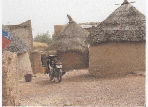 Dit jaar vraagt MIVA aandacht voor het project: Brommers voor Burkina Faso, opsporen van de meest kwetsbaren.