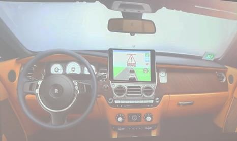 SmartUp SmartUp biedt een scherm in de klassieke auto om aangekoppeld te zijn in het systeem van zelfrijdende auto s.