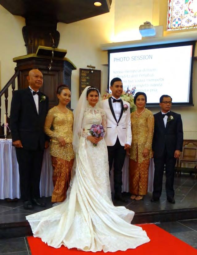 HUWELIJKSINZEGENING ERIKA DITA TANDIRAU & BHAYU ADI PRASETYA (ZATERDAG 20 MEI 2017, PAULUSKERK, TILBURG) De beide ouders van het bruidspaar en ook broers en zusters waren daags vooraf overgekomen uit