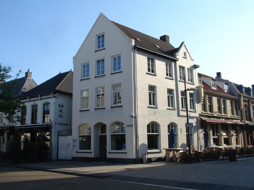 Op uitstekende locatie in het centrum van Tilburg (horecaconcentratiegebied) gelegen object met mogelijkheden voor terras.