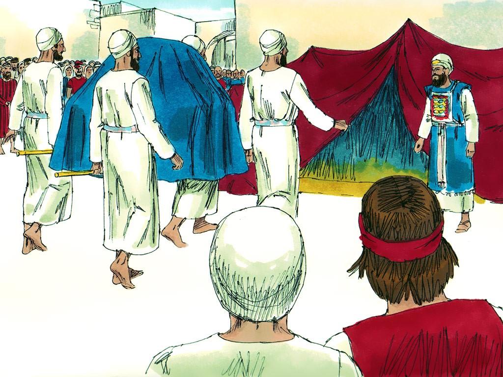 Op welke wijze werd God eer toegebracht? 2 Samuel 6:17-18 17 Toen zij de ark van de HEERE de stad binnenbrachten, zetten zij die op zijn plaats, midden in de tent die David ervoor gespannen had.