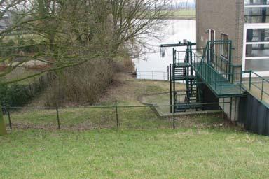 Knelpunt 6: Waterzuiveringsinstallatie (RWZI) nabij Sleeuwijk Dit knelpunt betreft een waterzuiveringsinstallatie (RWZI) dat direct grenst aan het Afwateringskanaal-Noord.